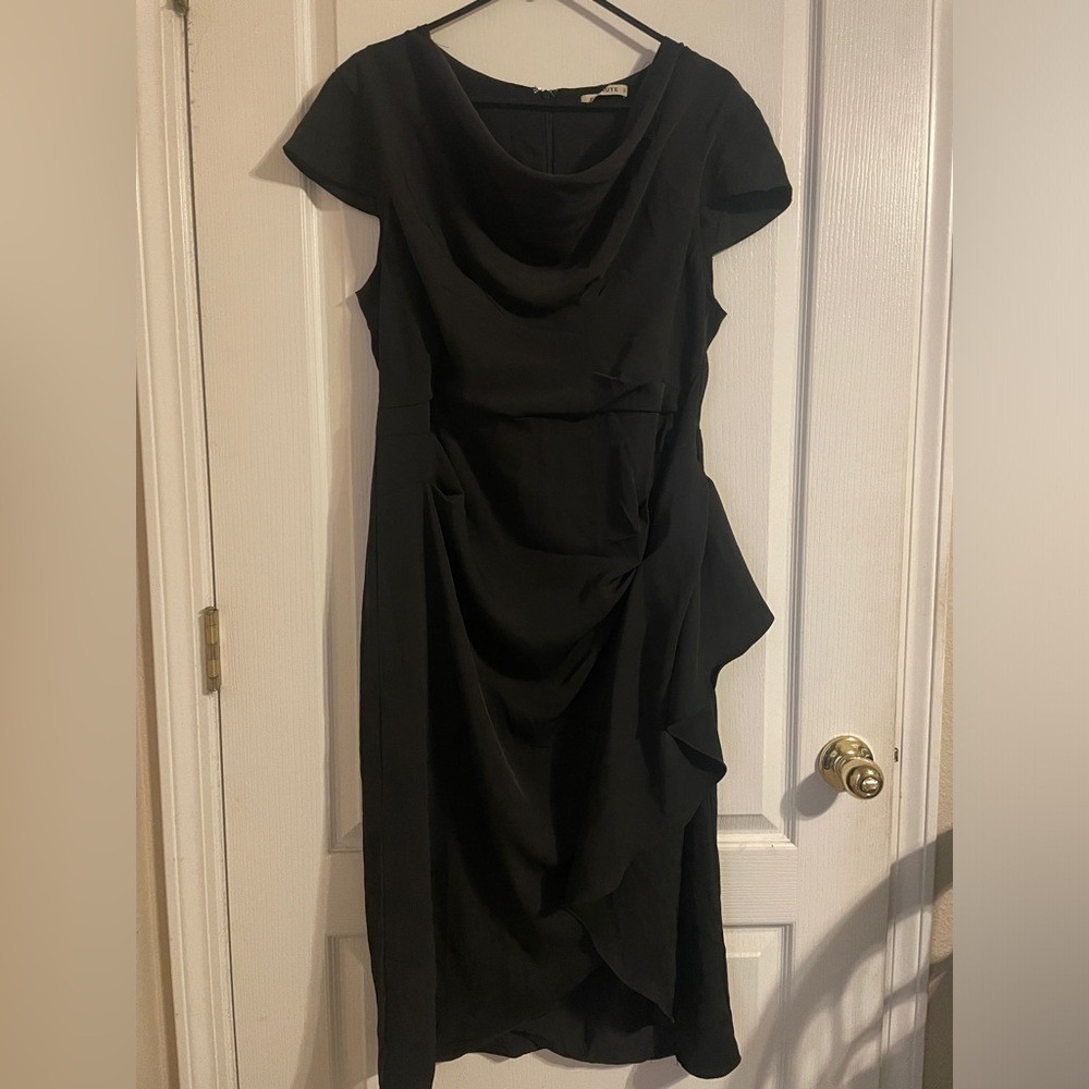 FEHAUTE Sheath Dress Women 10 Black Excellent Cowl Neck Ruffle Cap Sleeve LBD